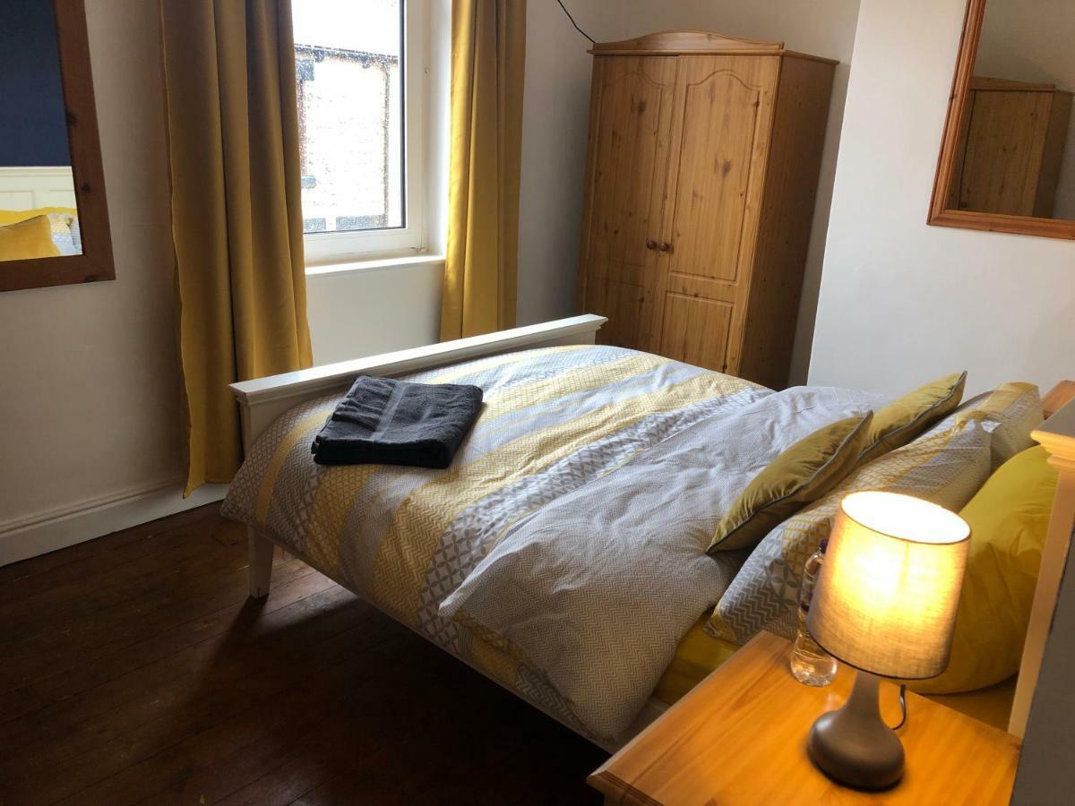 Hilton House Villa Барнзли Екстериор снимка